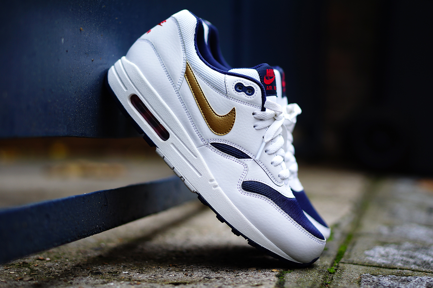 nike air max 1 olympic gold
