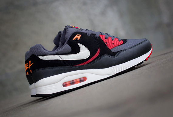 air max light essential