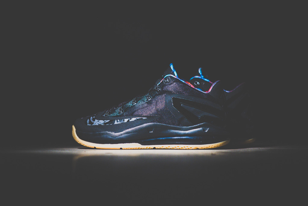 black lebron low