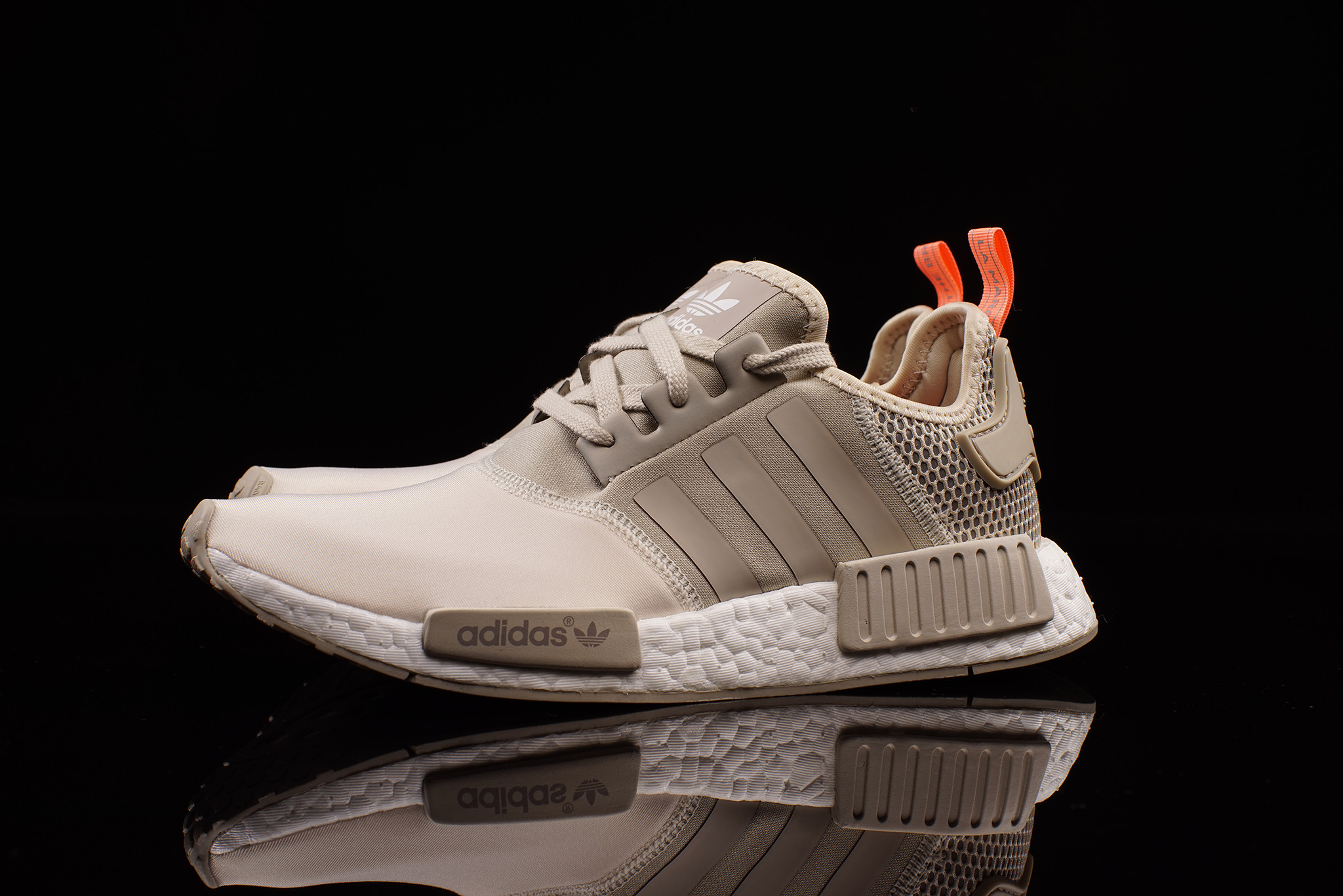 adidas nmd womens r1