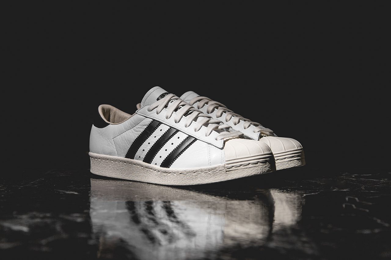 Суперстар 30 декабря 2023 отзывы. Adidas Superstar 70s. Superstar s6100d. Adidas Superstar 70-е годы. Адидас суперстар история.
