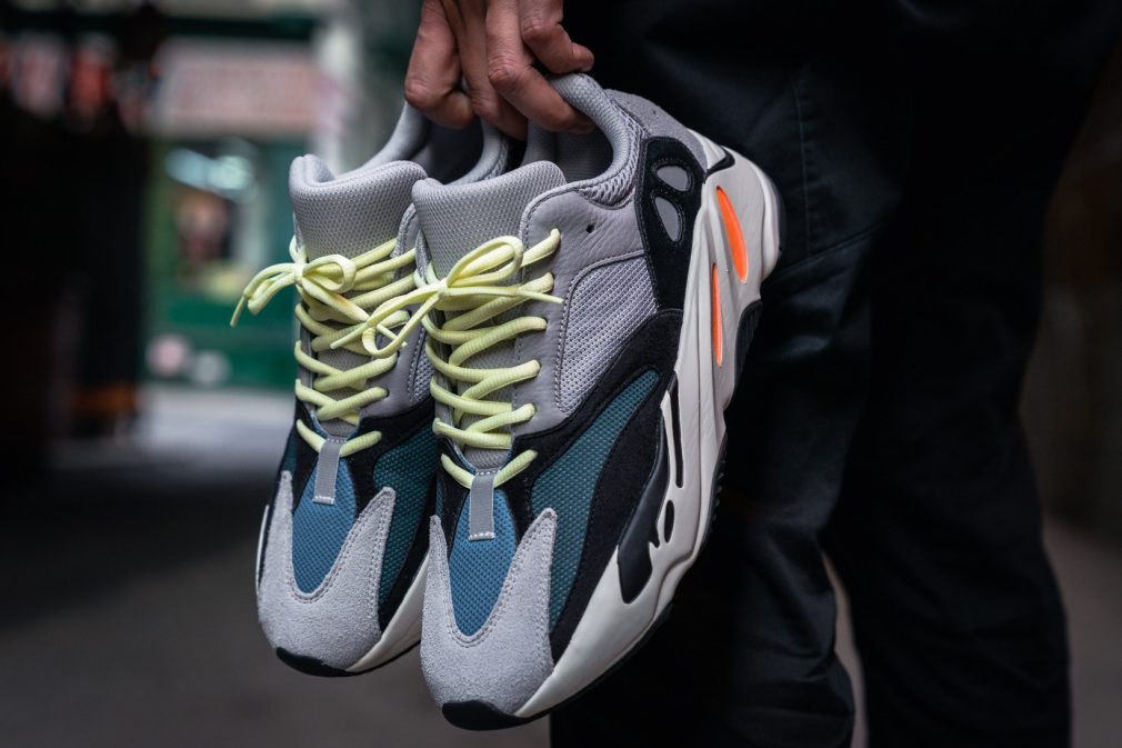 wave yeezy 700