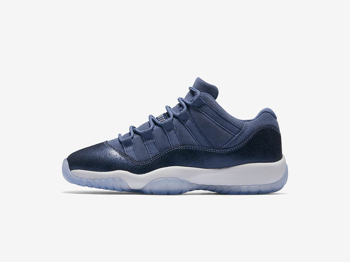 jordan 11 low blue moon