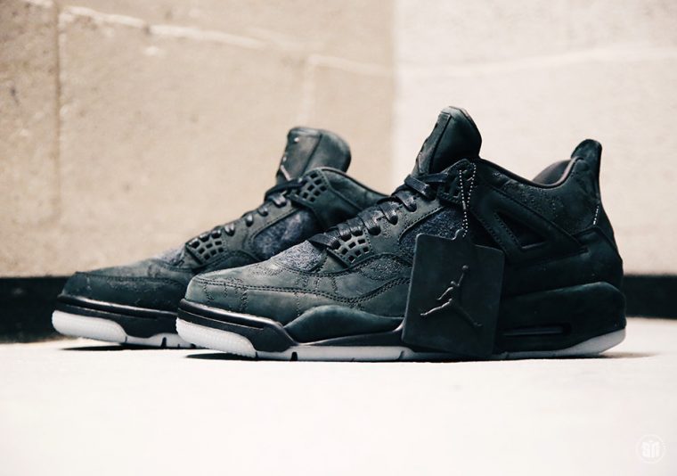 DÃ©couvrez plus en dÃ©tail la Air Jordan 4 x Kaws Black | WAVEÂ®