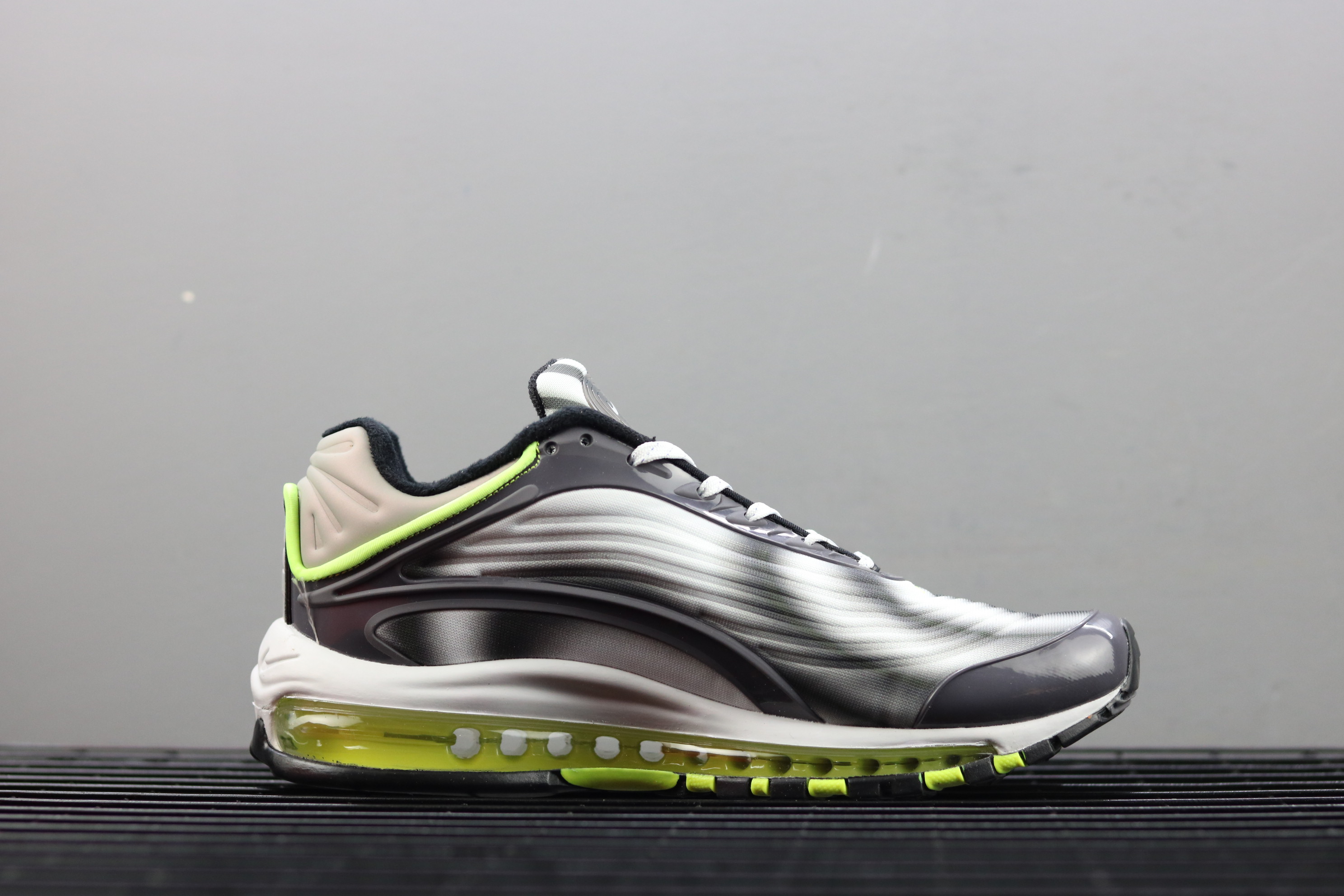 nike air max deluxe 1999