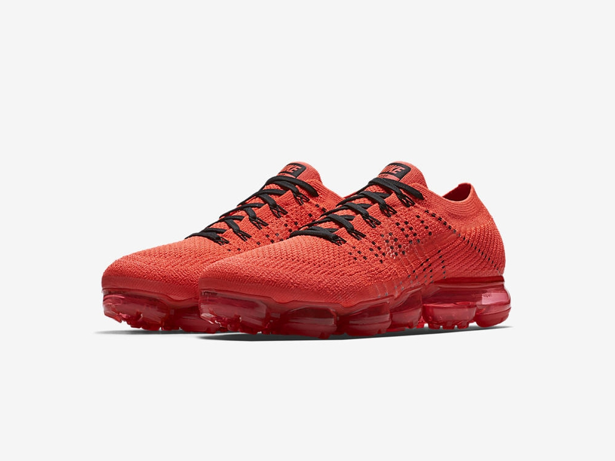 kicks on fire vapormax