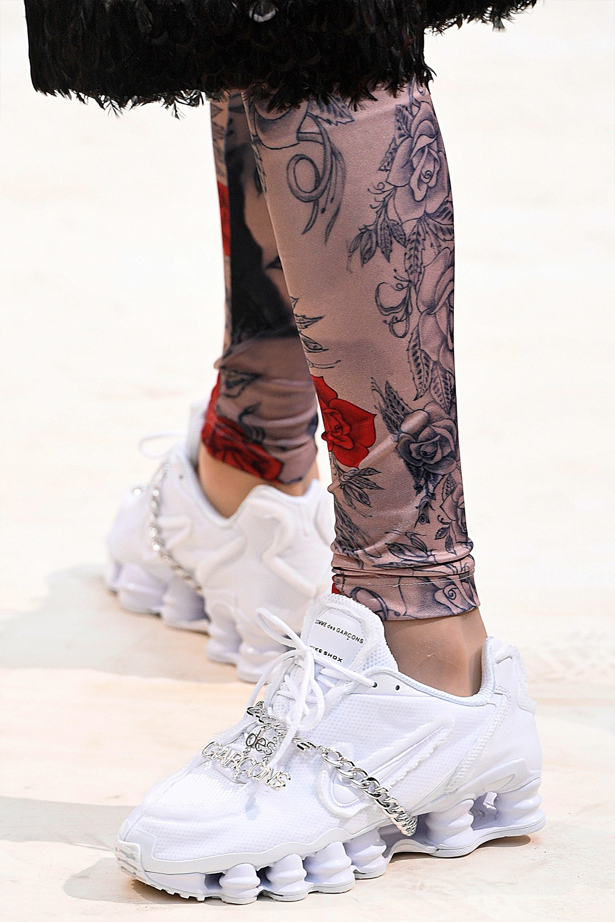 Disponible au Japon, les Comme des Garçons x Nike Shox TL ...