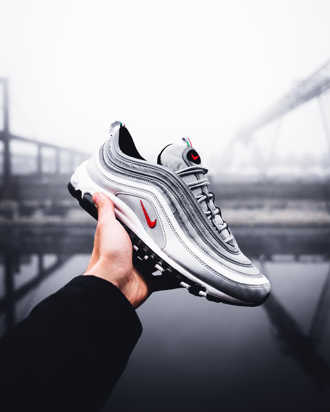 nike air max silver limited edition