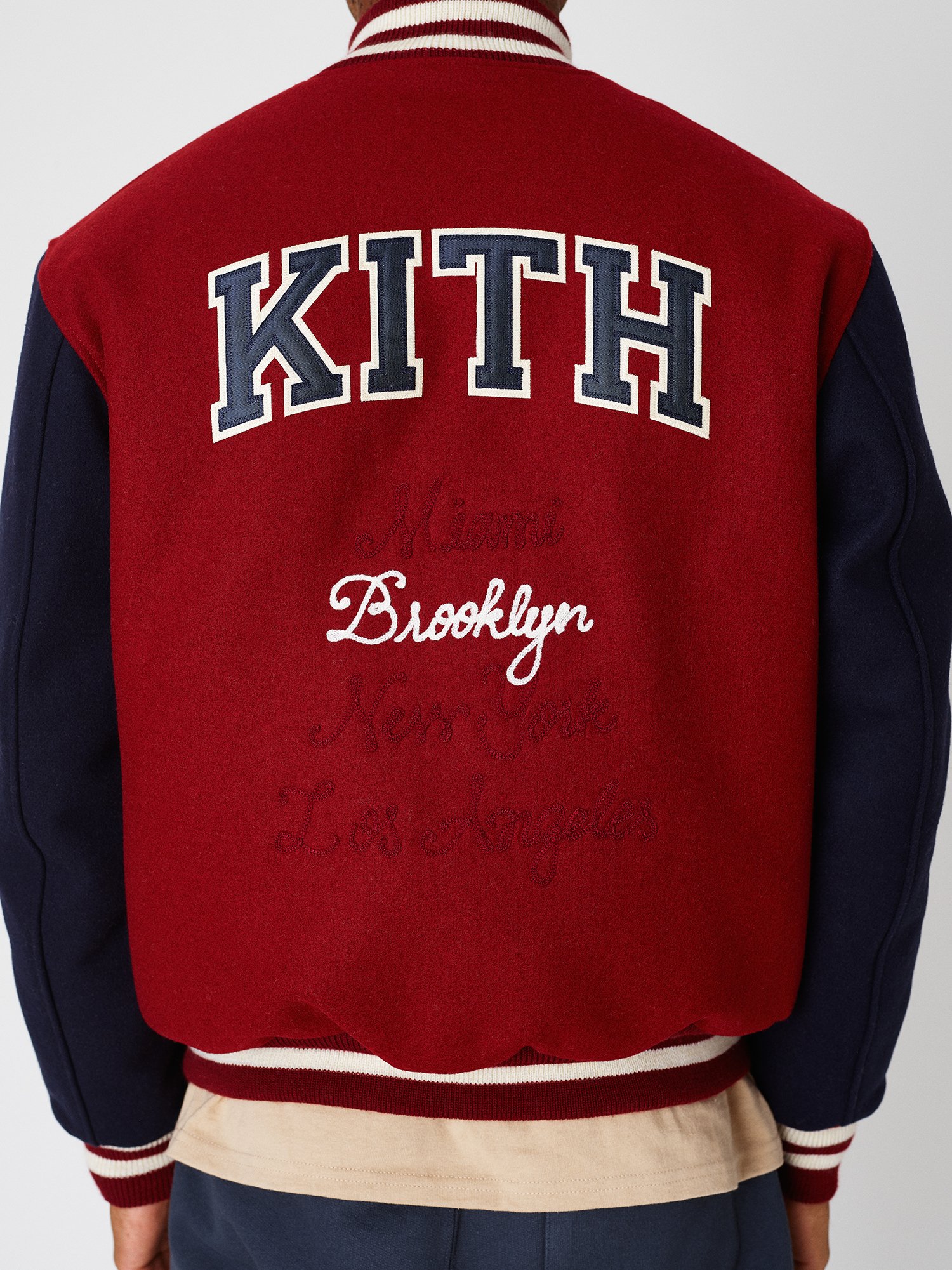 La collaboration Kith x Russell Athletic x Vogue est parfaite pour