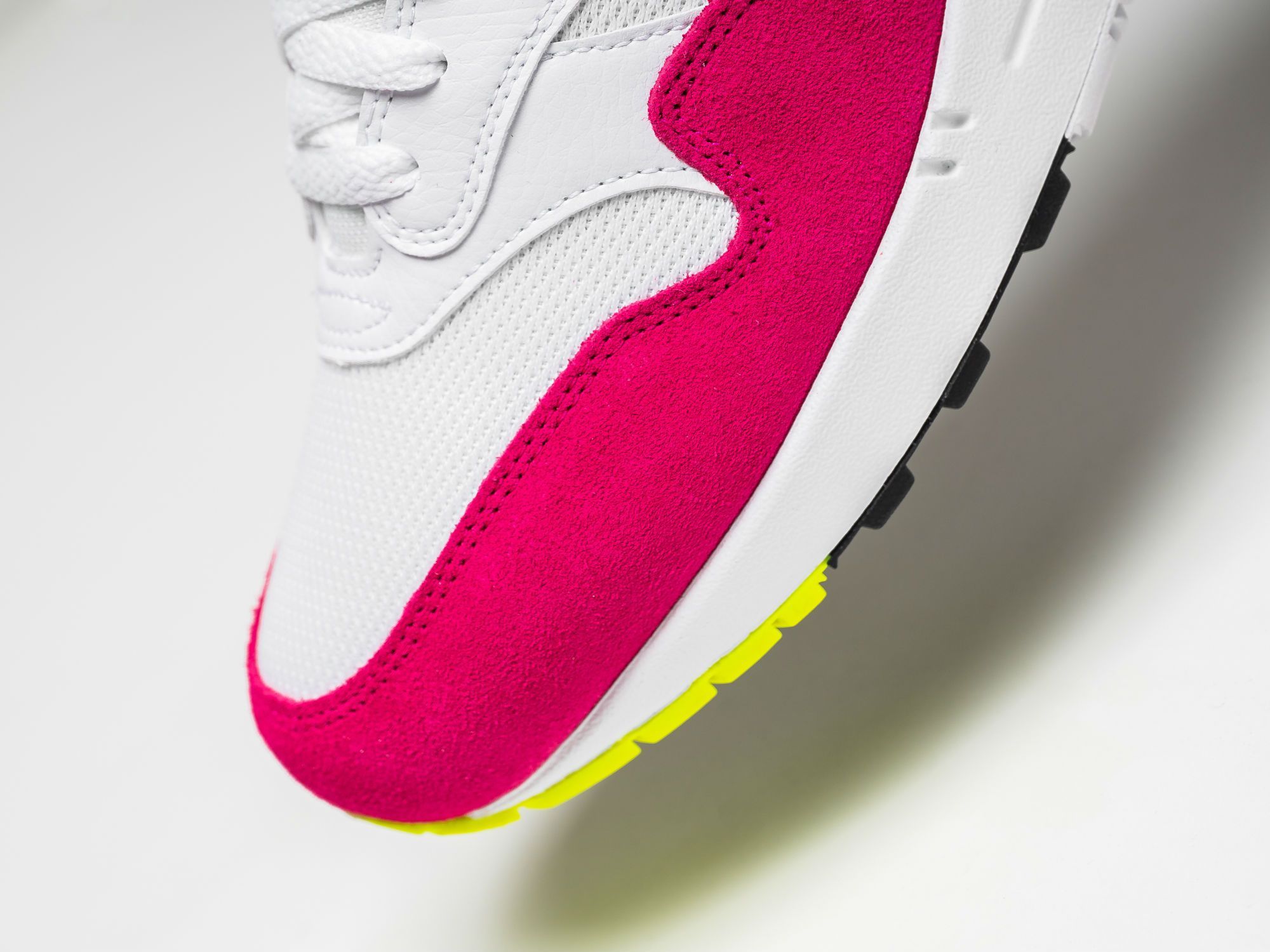 La Nike Air Max 1 de retour avec un combo Volt Rush Pink | WAVEÂ®