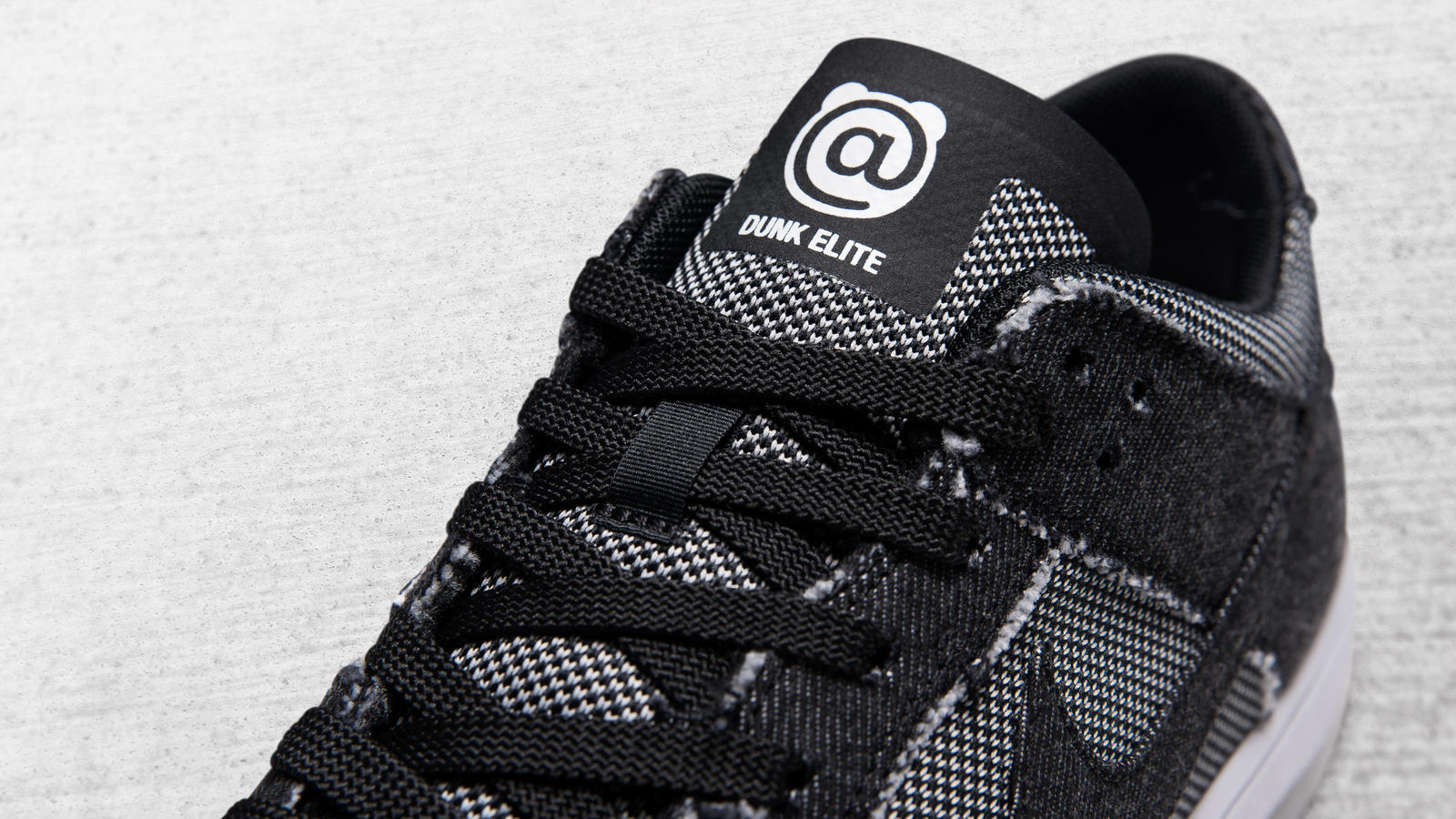 medicom toy x nike sb dunk low