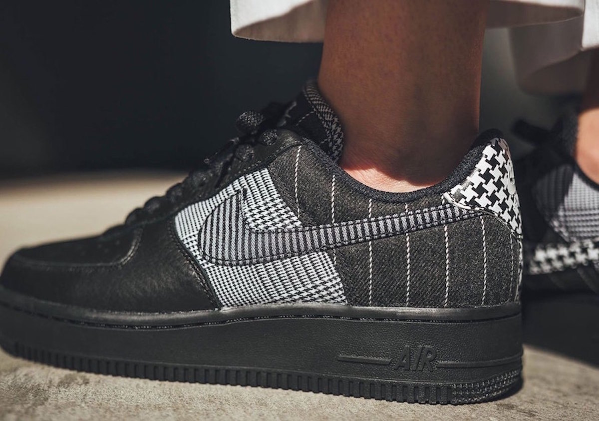 nike air force 1 black finish line