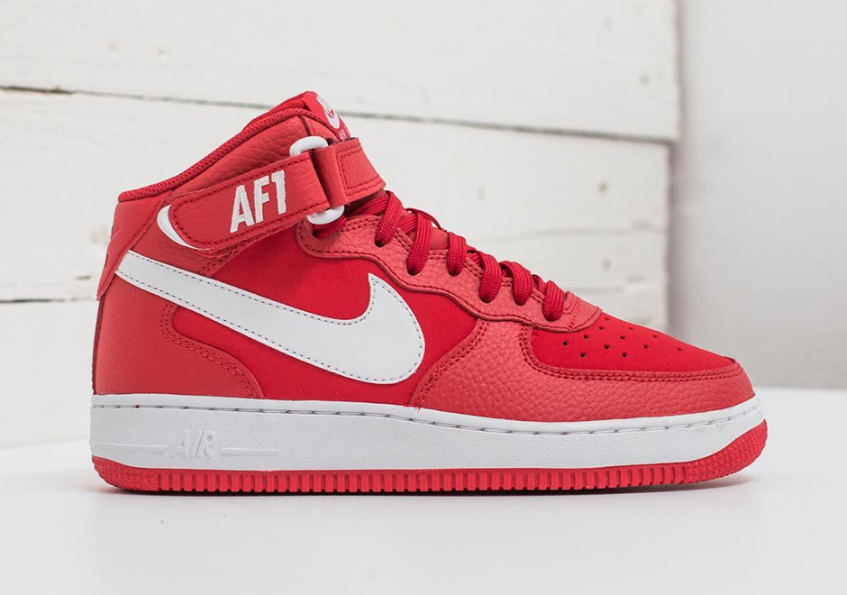nike air force 1 with nike logo