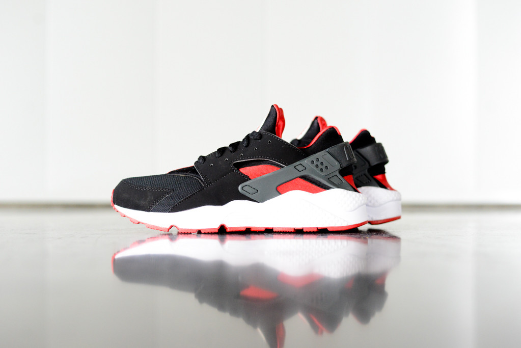 huarache red black