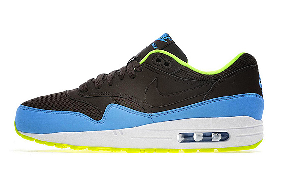 volt blue air max