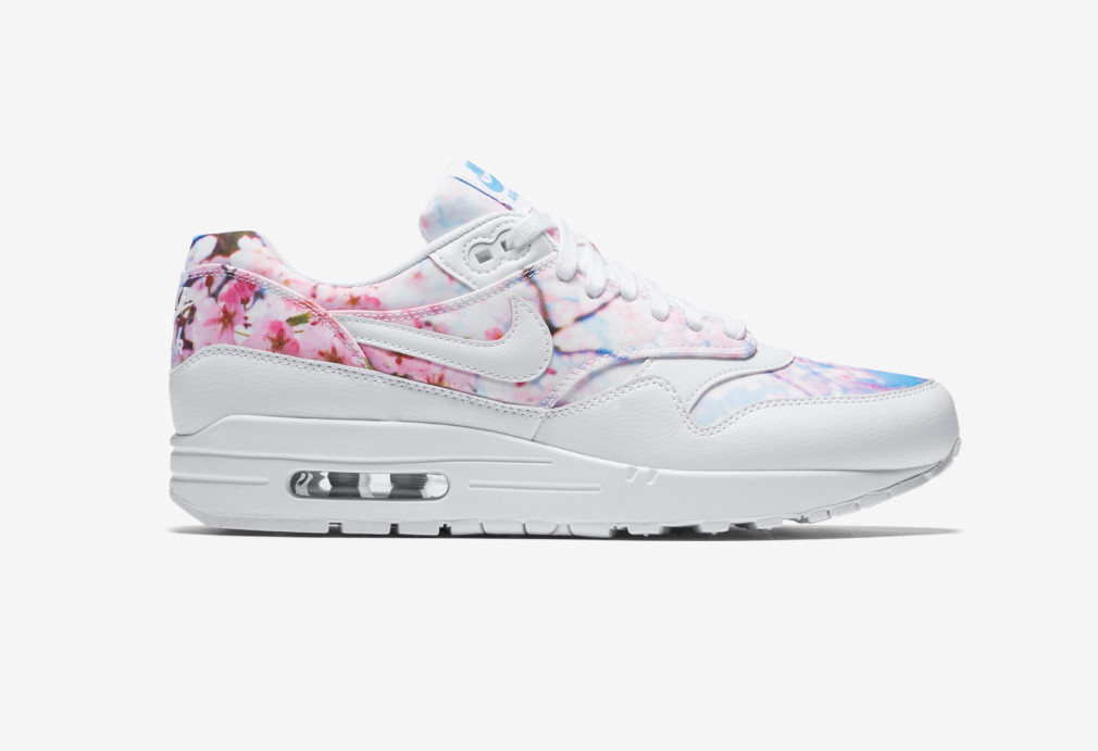 nike thea cherry blossom