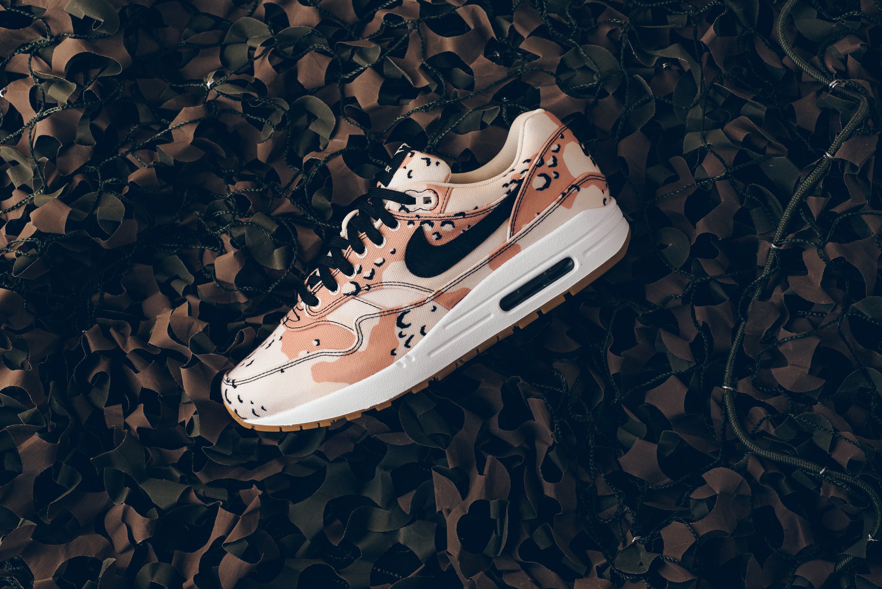 nike air max 1 desert camo