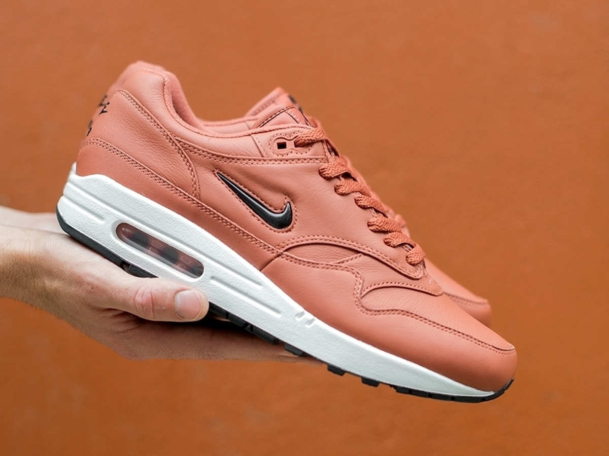 nike air max sc tan