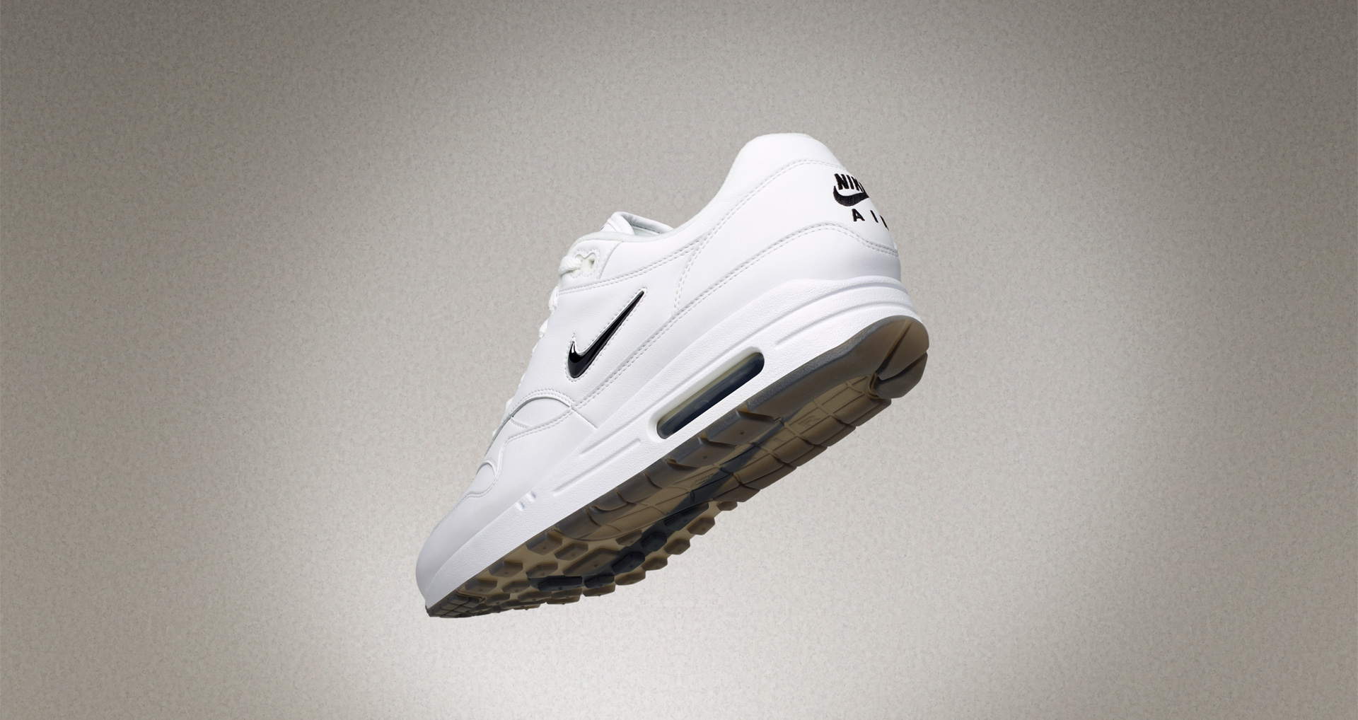 air max 1 crown jewel
