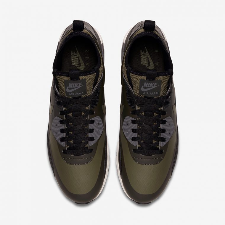 La Nike Air Max 90 Ultra Mid Winter s'offre un nouveau coloris \
