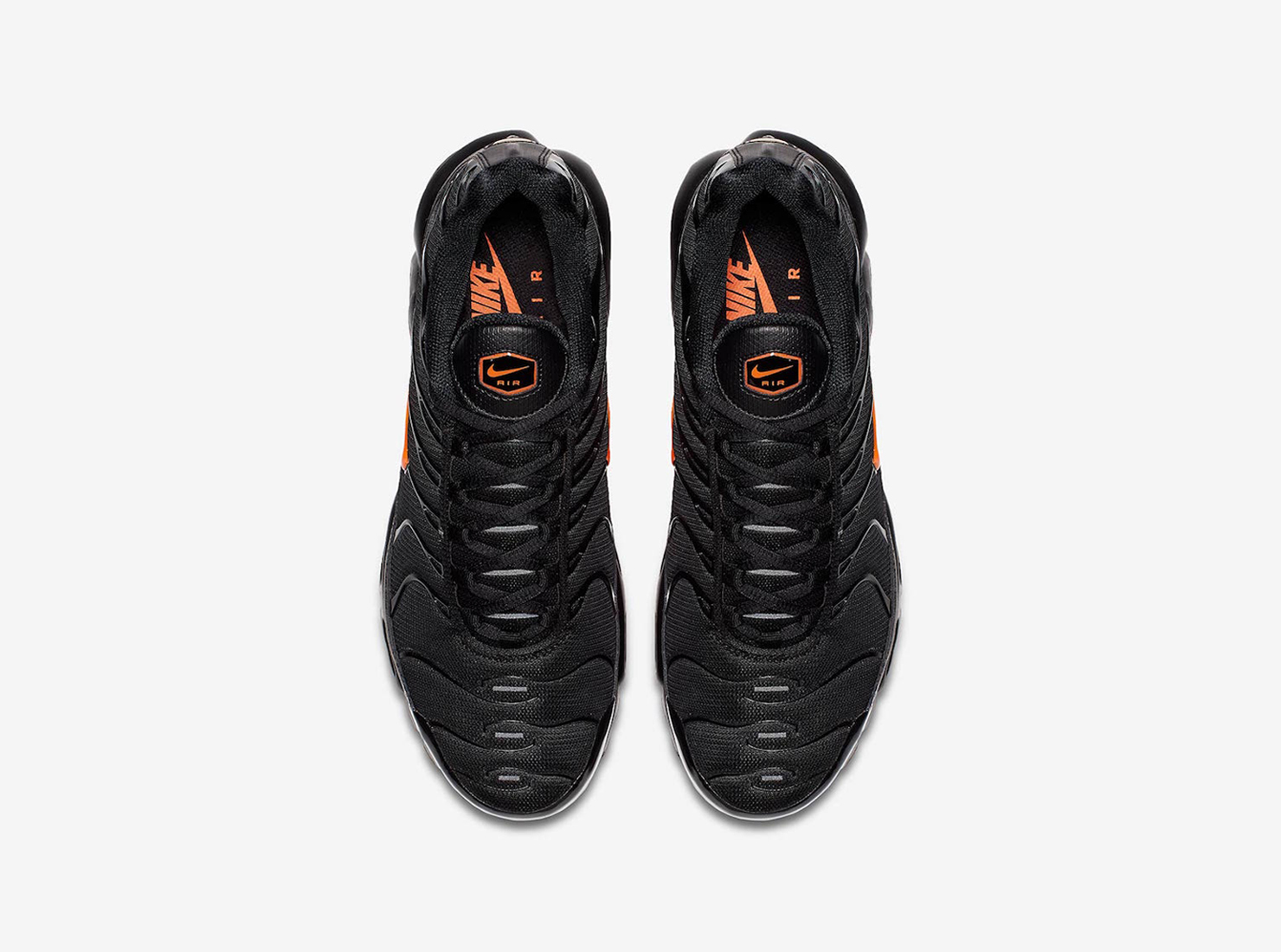 nike air max plus black white orange