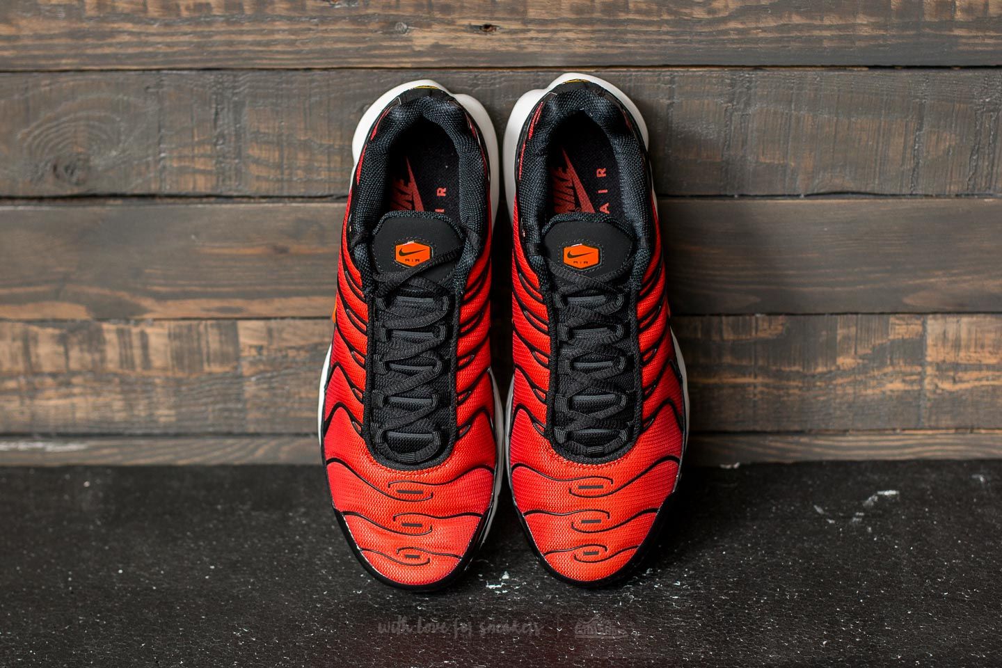 nike tuned 1 og orange tiger