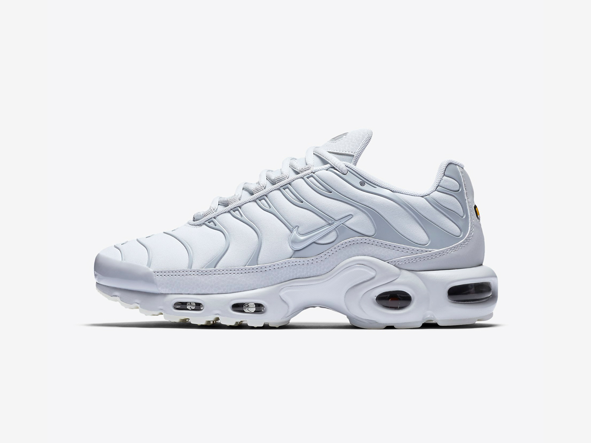 Nike Air Max Plus Wolf Grey WAVE®