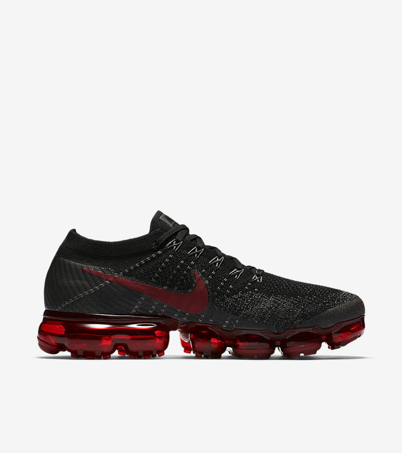 nike air vapormax black and red