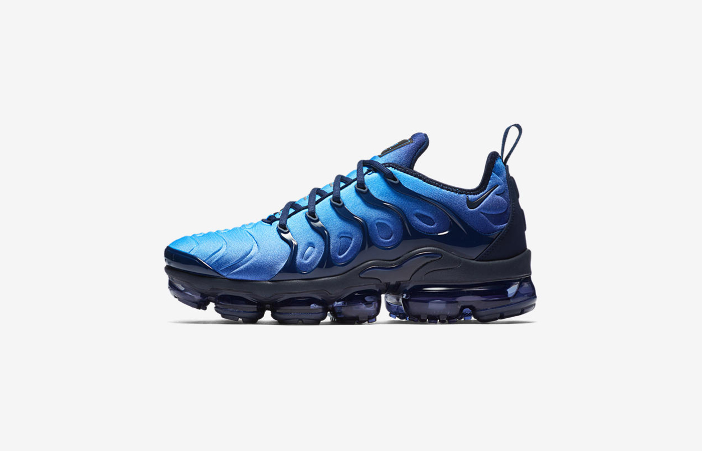 nike vapormax plus colorway