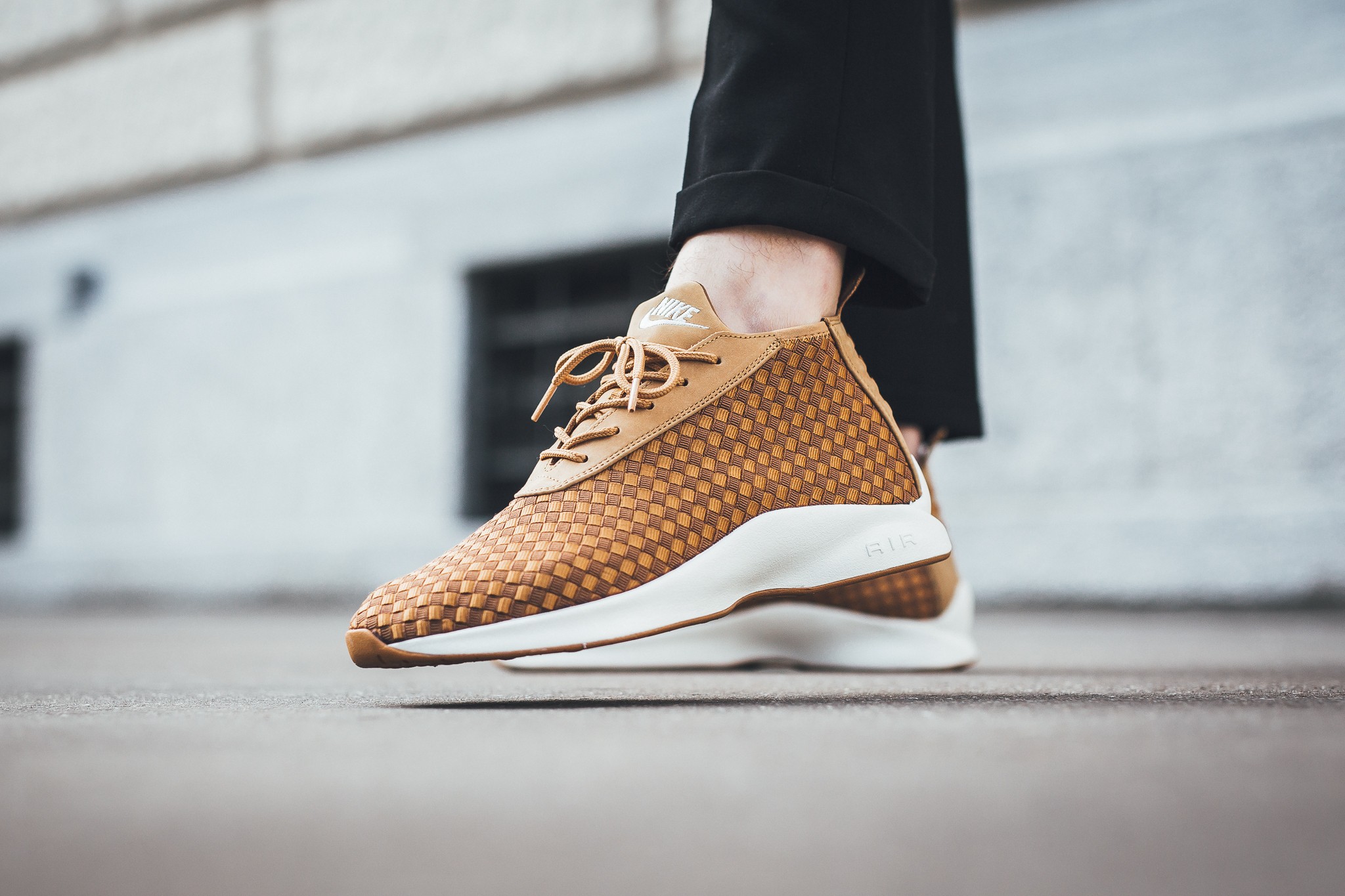 air woven boot