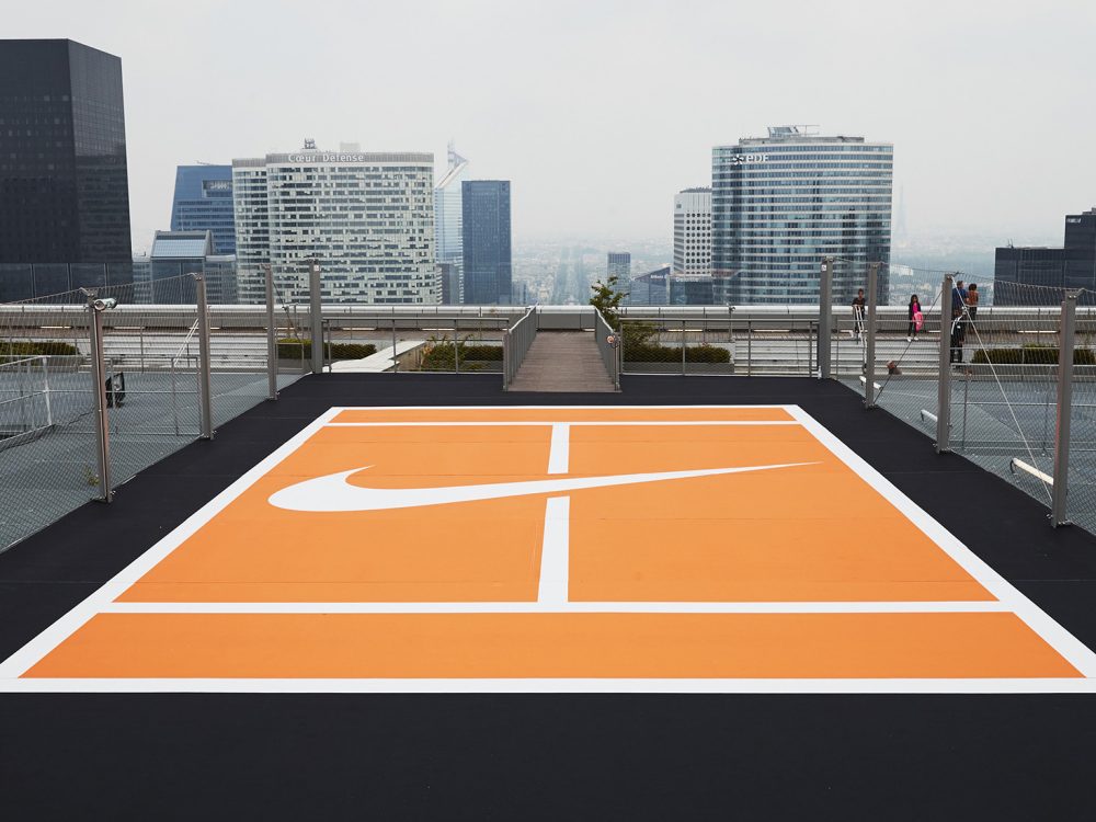 NikeCourt installe ses terrains sur le toit de la D?�fense | WAVE?�