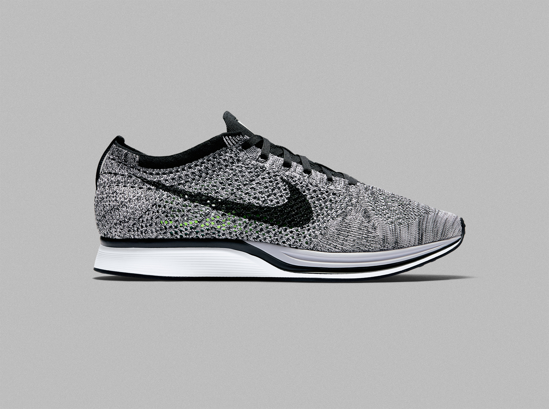 nike flyknit racer oreo volt