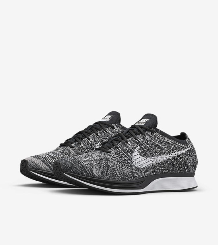 nike flyknit racer oreo volt