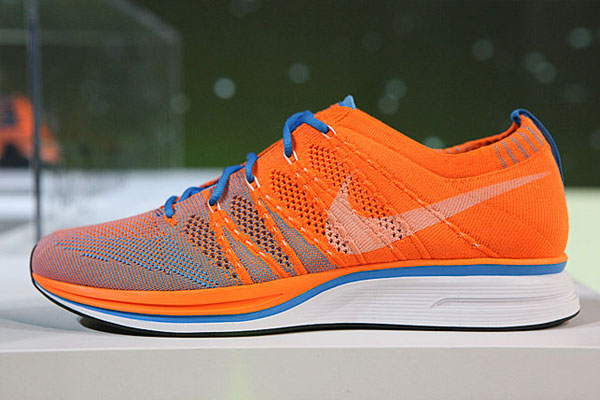 nike flyknit wide