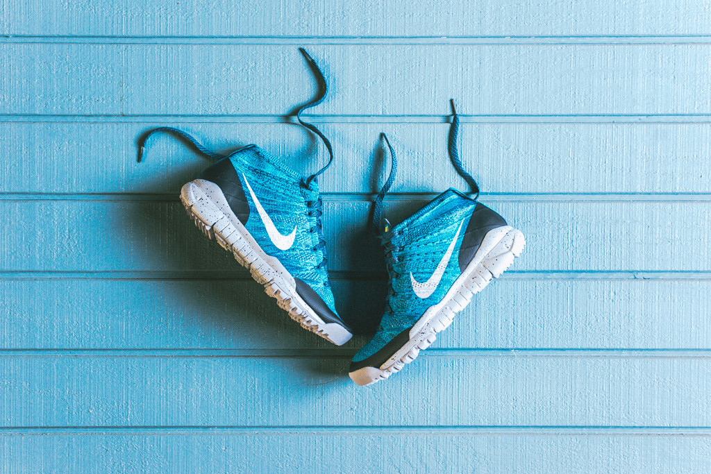 nike flyknit chukka blue