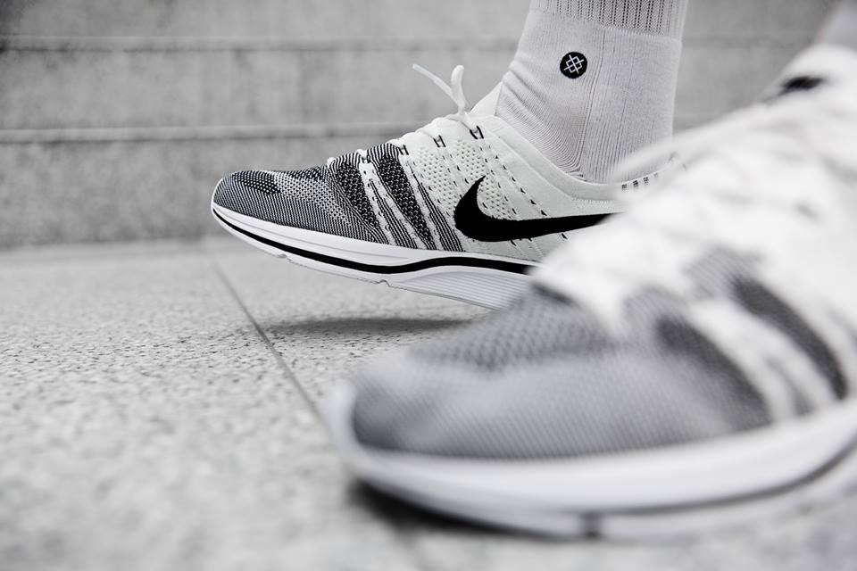 flyknit oreo trainer