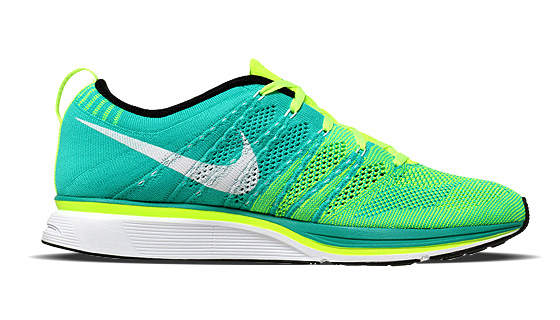 nike flyknit trainer volt