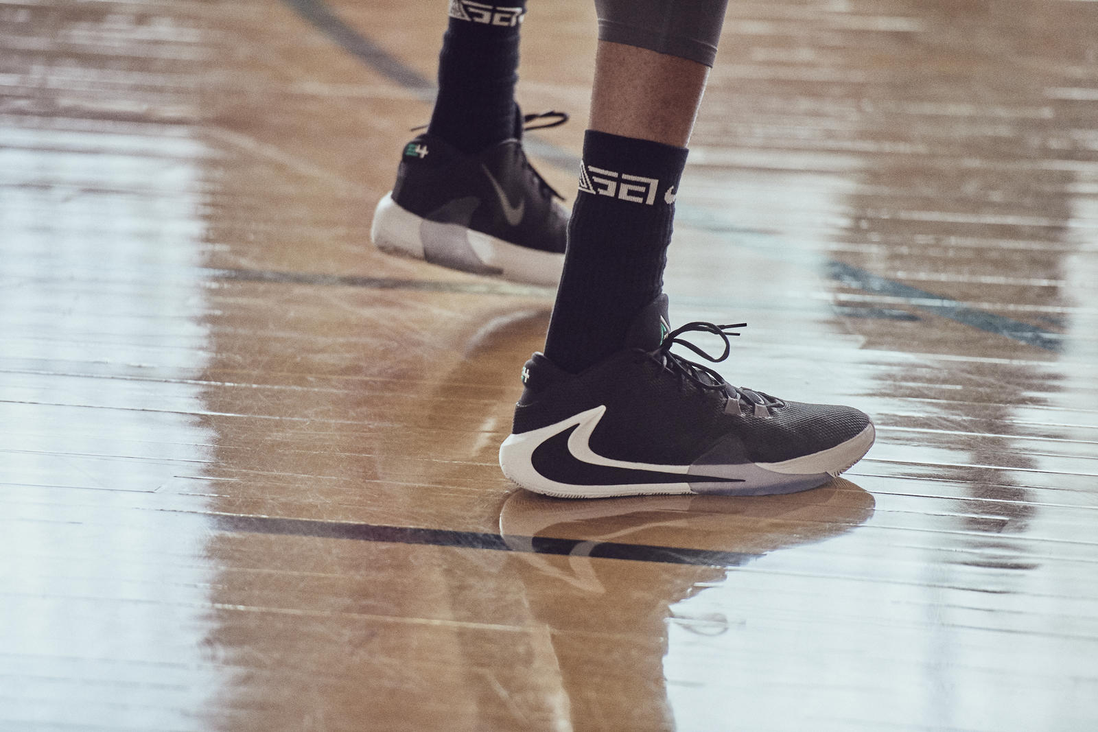 giannis antetokounmpo black air force 1