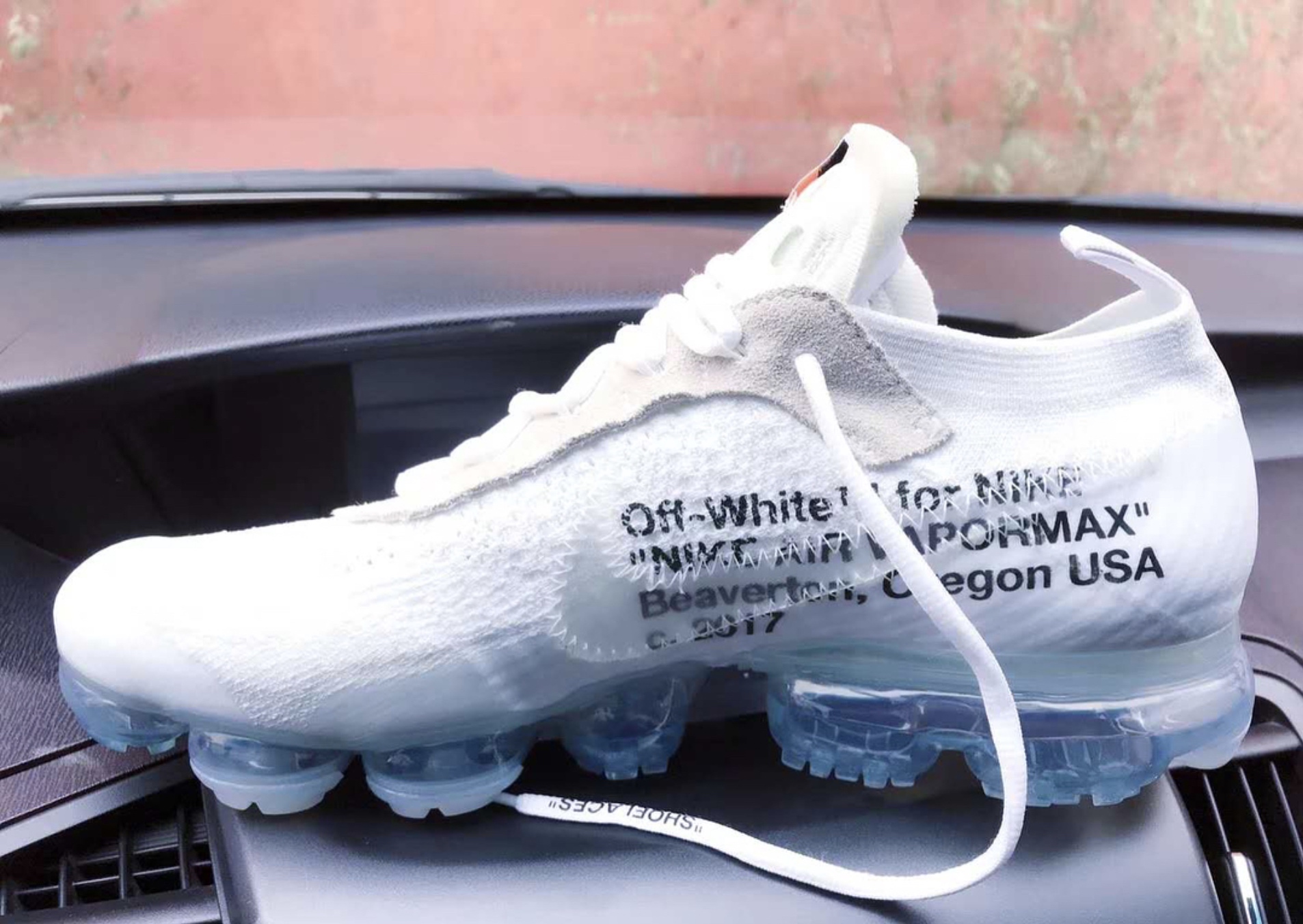 nike vapormax off white white