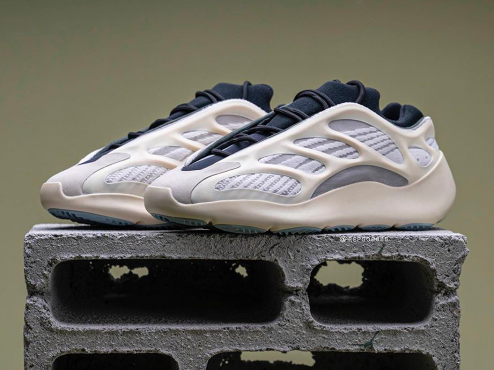 adidas yeezy 700 v3 azael release date