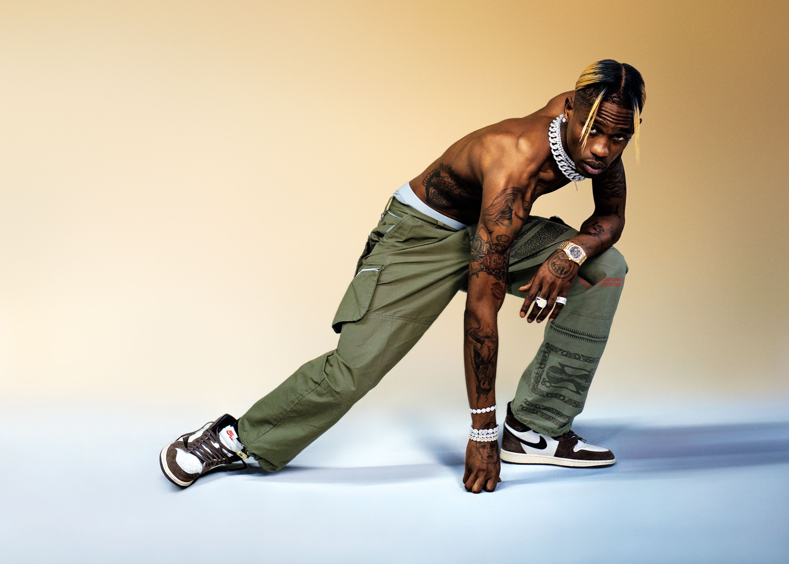 travis scott sail on feet