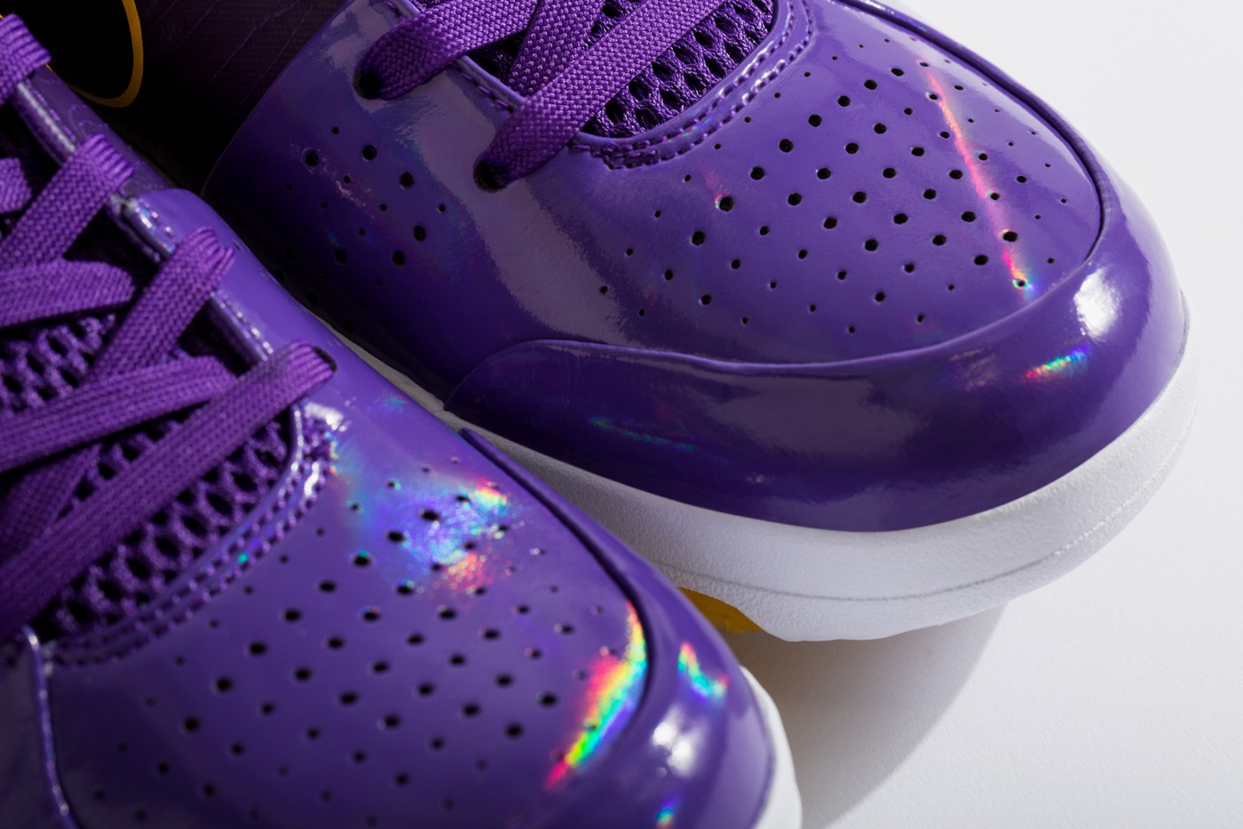 kobe 4 protro undefeated pack